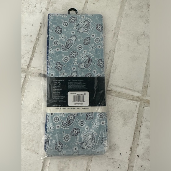 NWT Perry Ellis set of 3 bandanas NIP - Picture 3 of 4